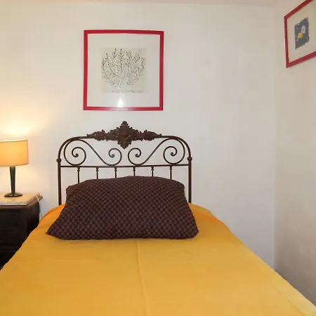 Holiday home Holiday Regueiras - Cle200